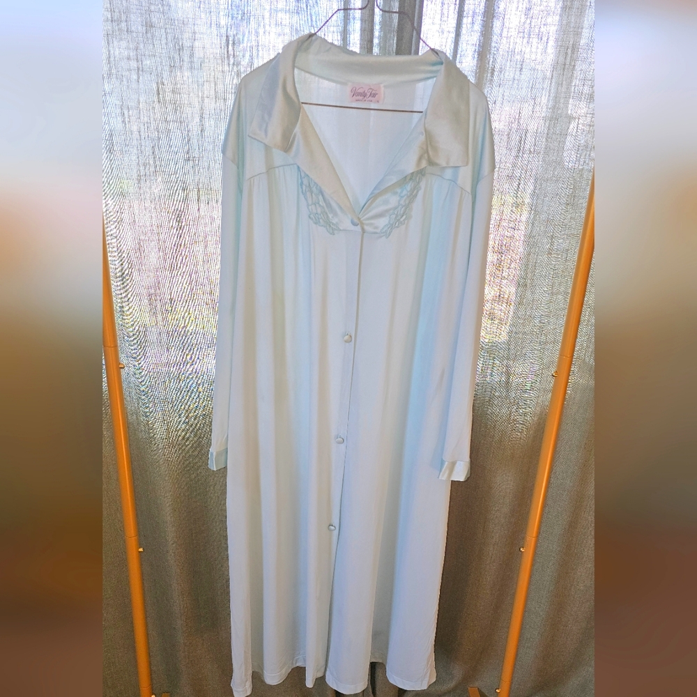Vintage Vanity Fair Baby blue Robe